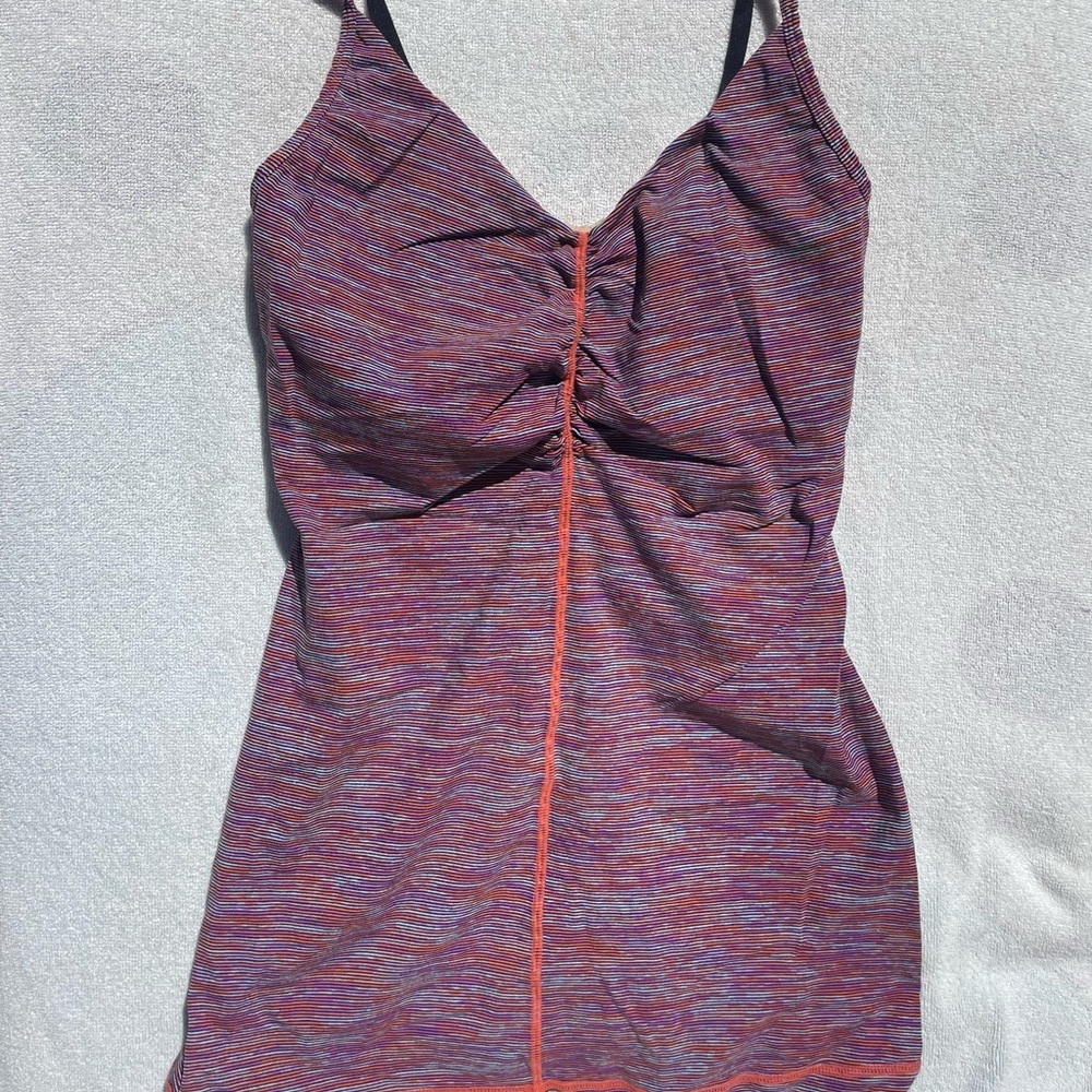Lululemon tank